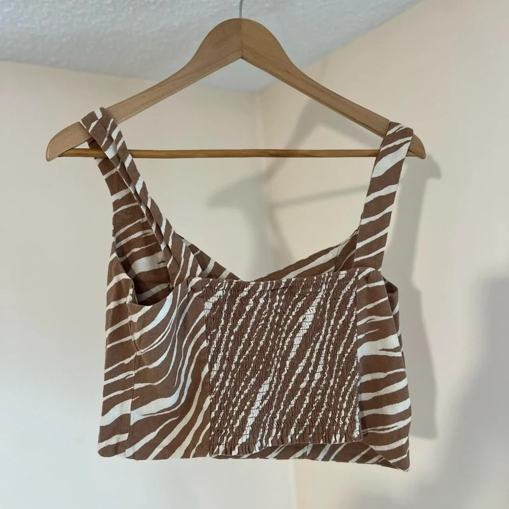 Crop Top - Picture 2 of 5